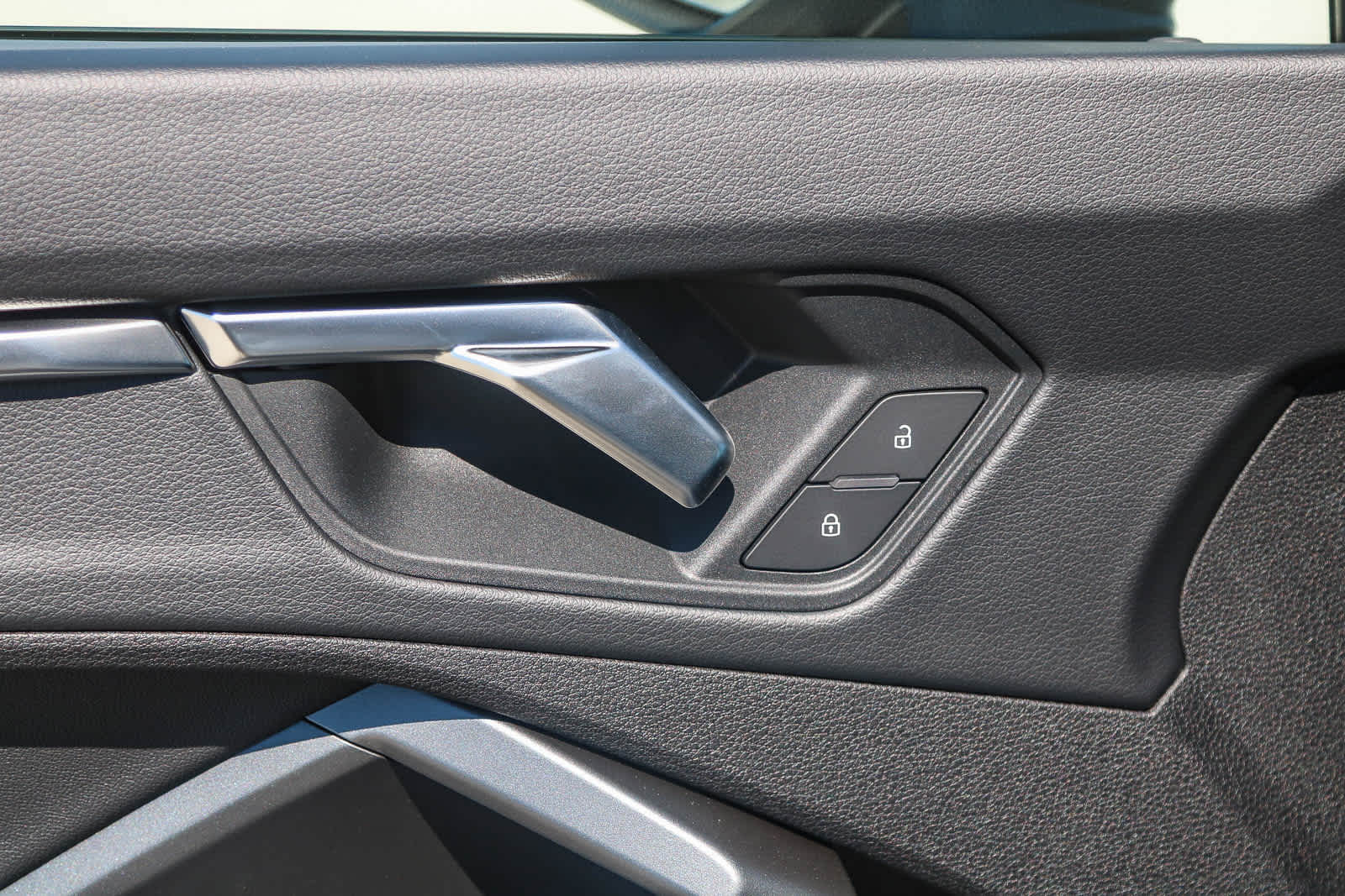 Thumbnail: 2025 Audi Q3 - 32