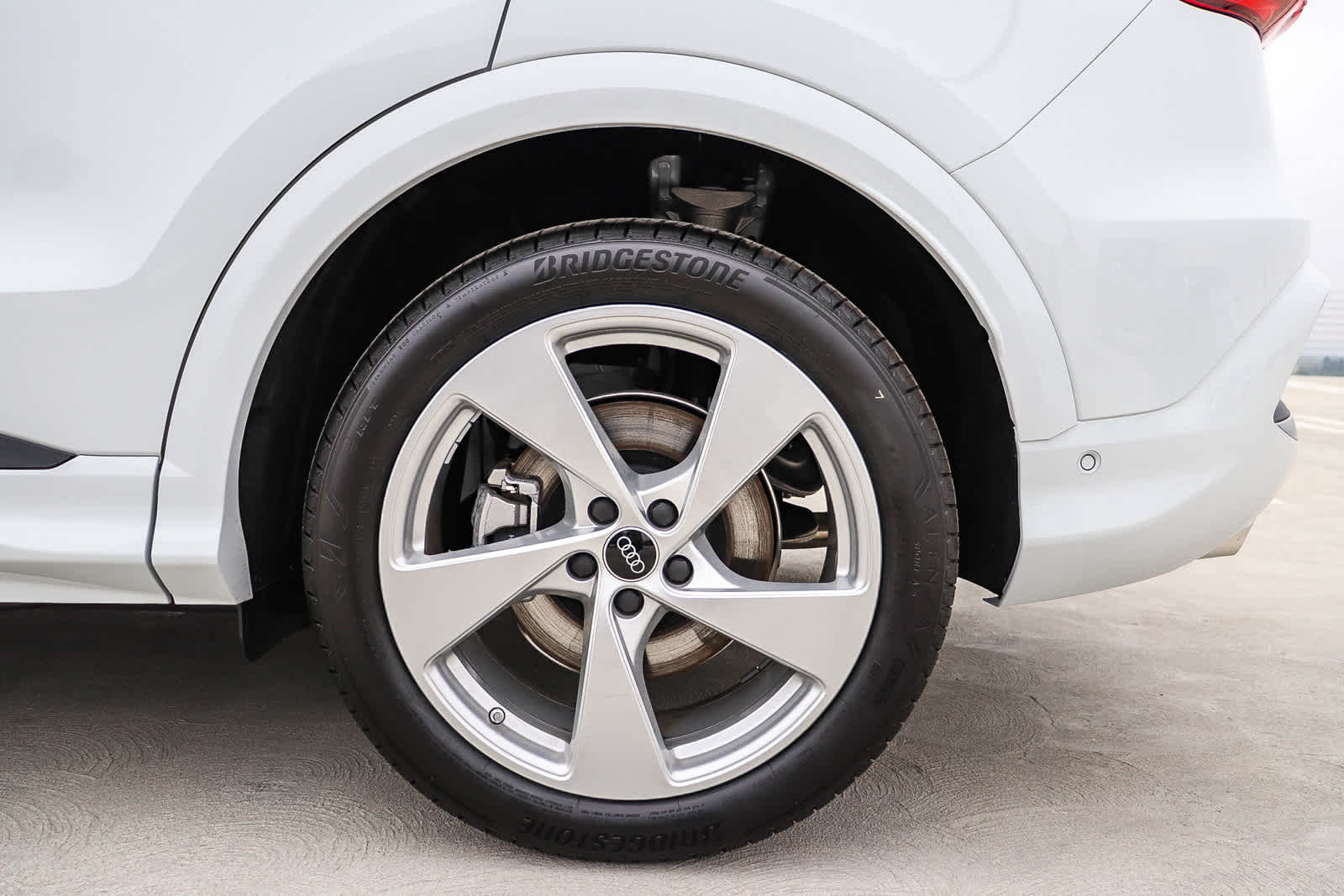 Thumbnail: 2025 Audi Q5 - 13