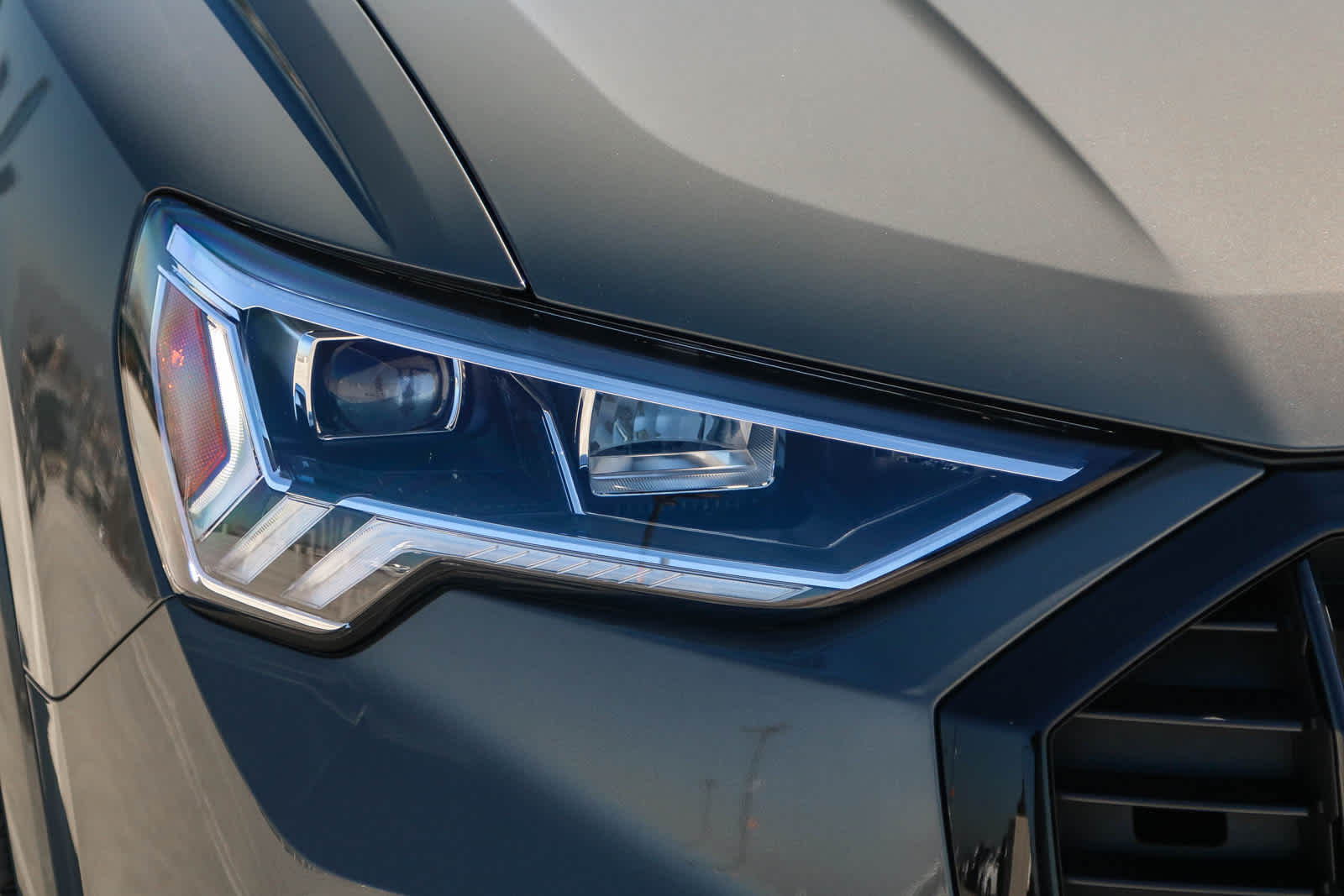 Thumbnail: 2025 Audi Q3 - 4