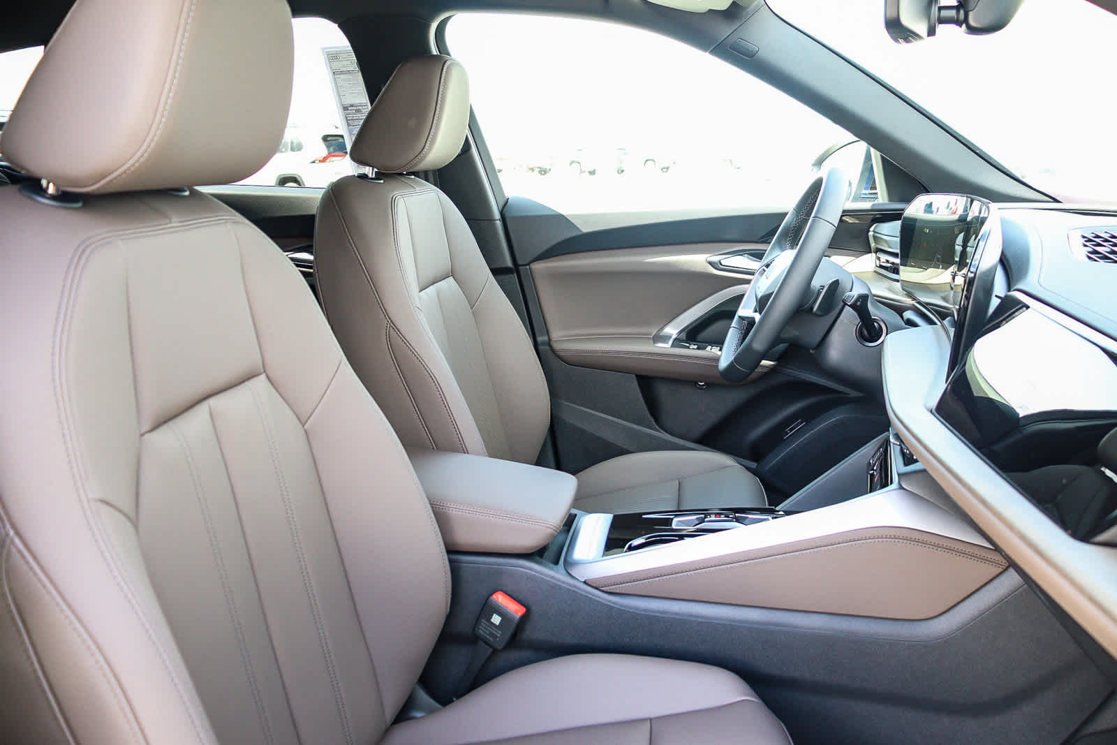 Thumbnail: 2025 Audi Q5 - 23