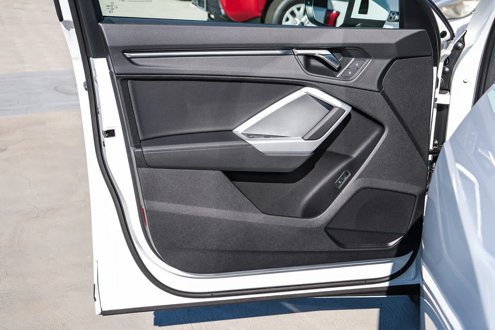 Thumbnail: 2025 Audi Q3 - 29