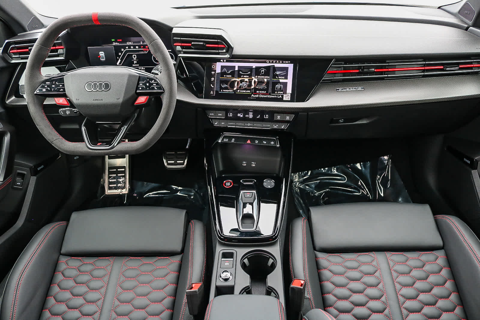 Thumbnail: 2025 Audi RS 3 - 16
