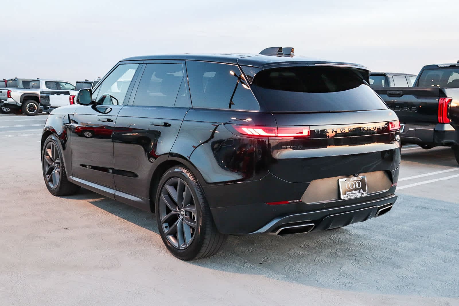 Thumbnail: 2023 Land Rover Range Rover Sport - 9