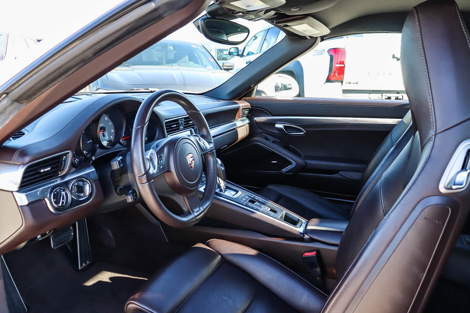 Thumbnail: 2014 Porsche 911 - 30