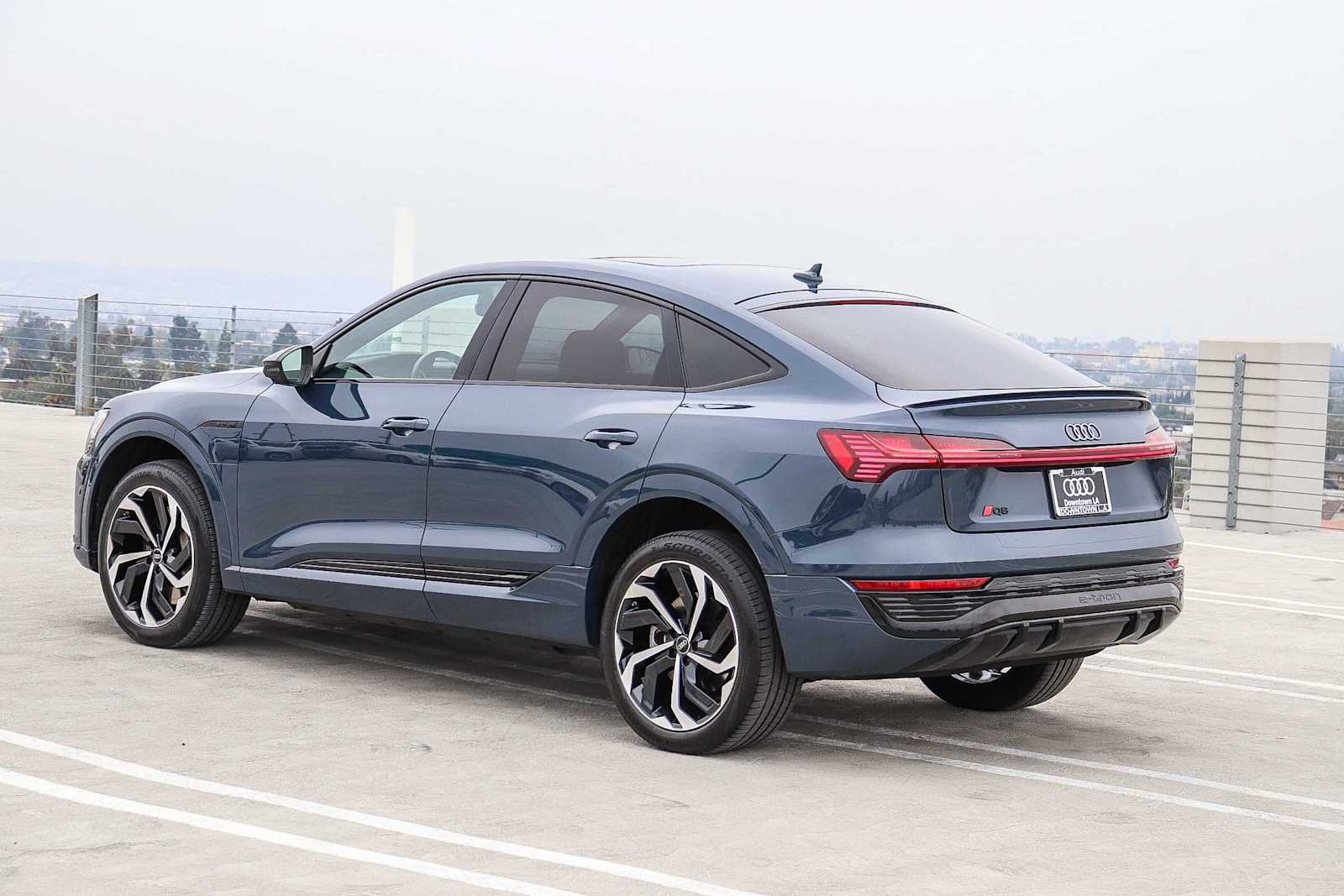 Thumbnail: 2024 Audi Q8 e-tron - 6