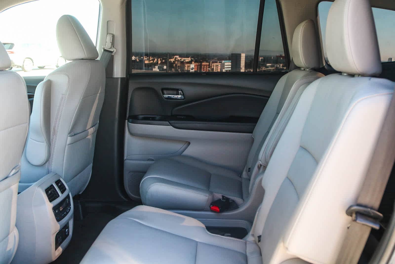 Thumbnail: 2022 Honda Pilot - 21