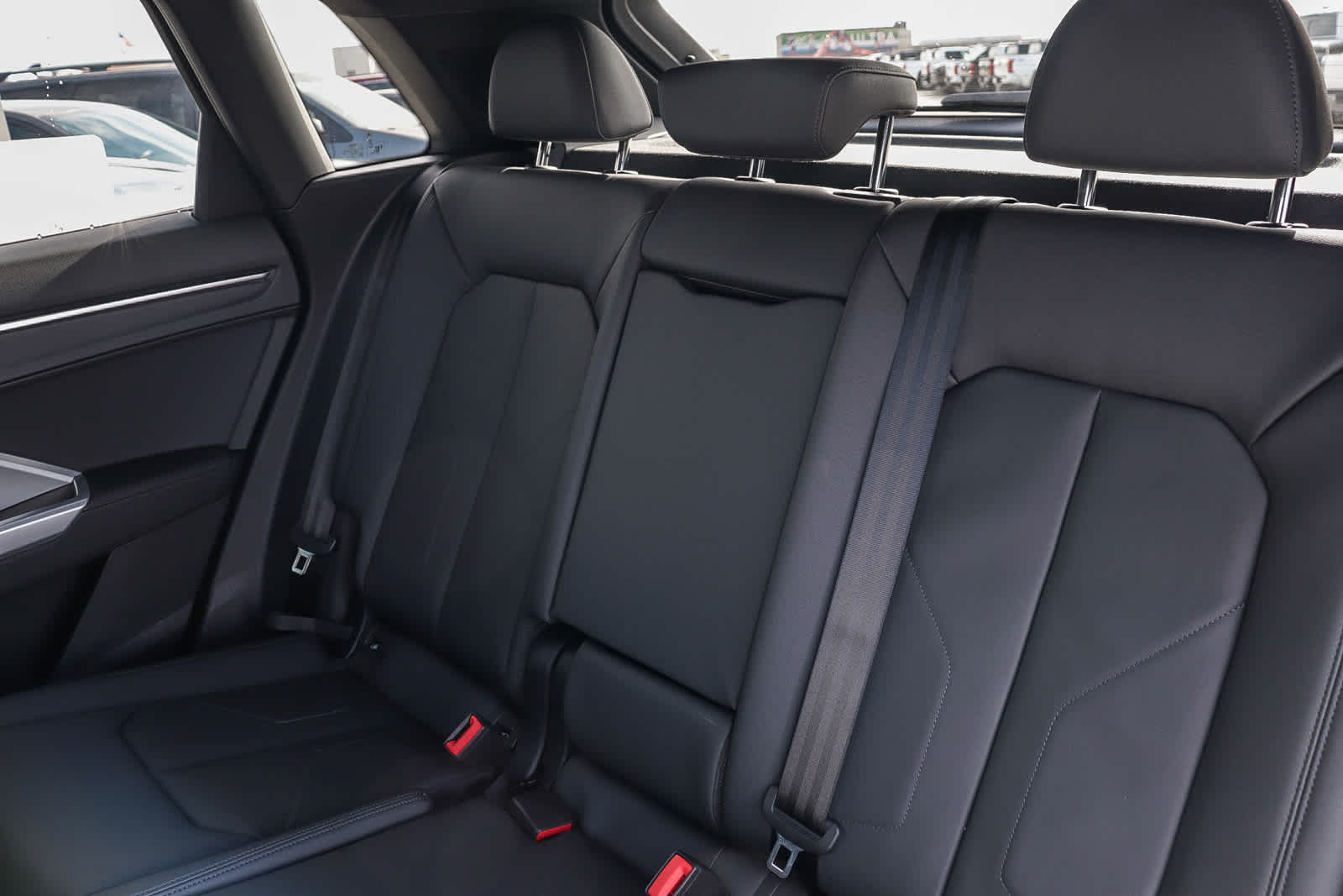 Thumbnail: 2025 Audi Q3 - 24