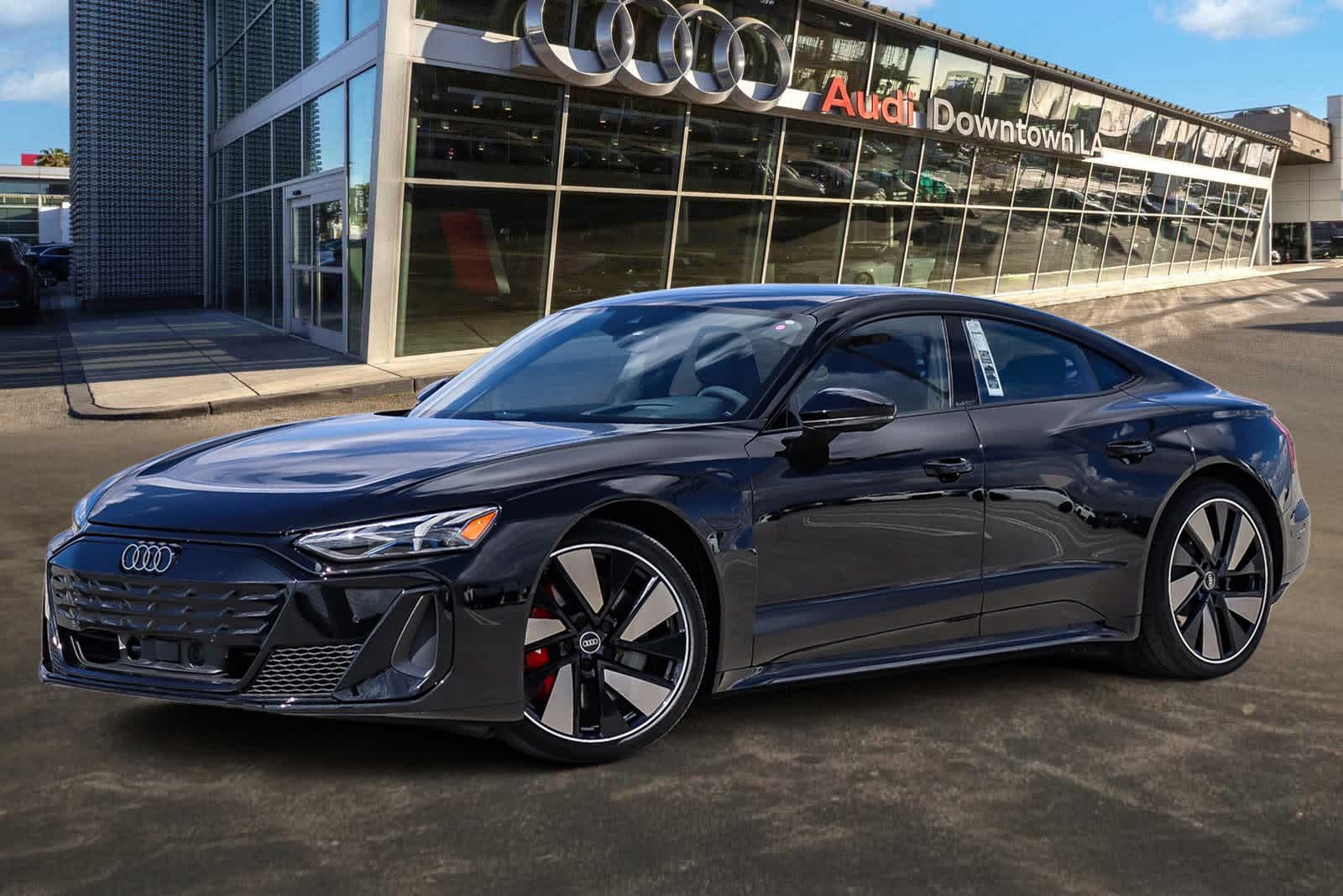 Thumbnail: 2026 Audi e-tron GT - 1