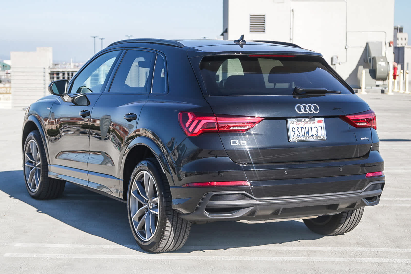 Thumbnail: 2025 Audi Q3 - 8