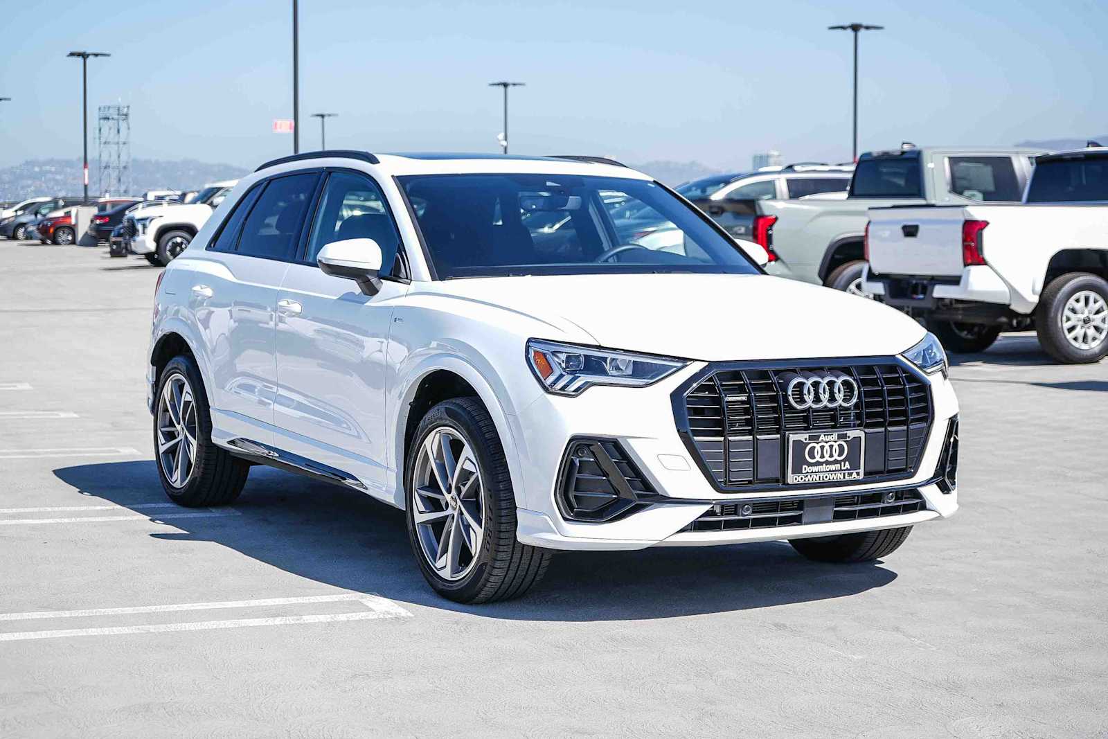 Thumbnail: 2025 Audi Q3 - 2