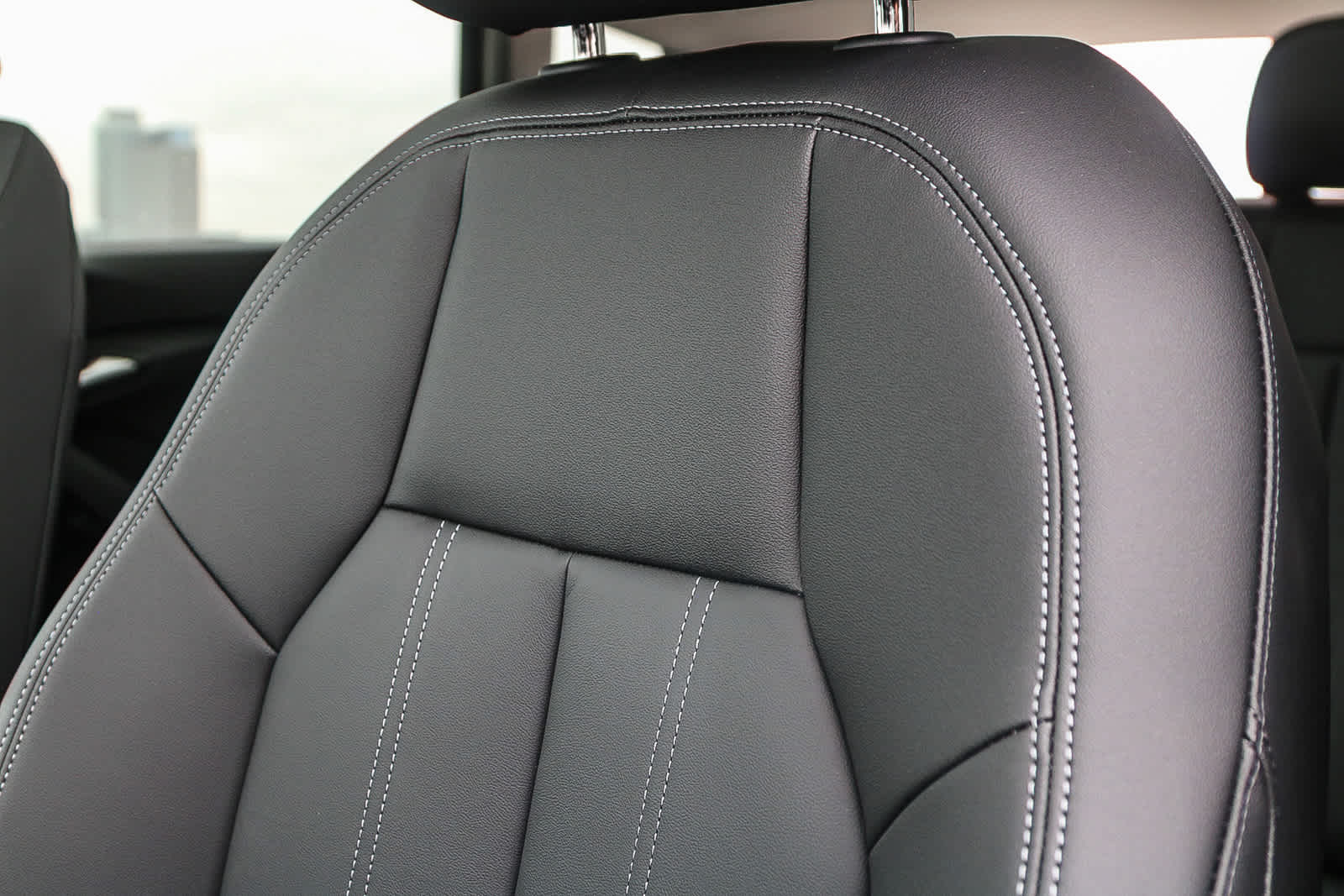 Thumbnail: 2025 Audi Q6 e-tron - 27