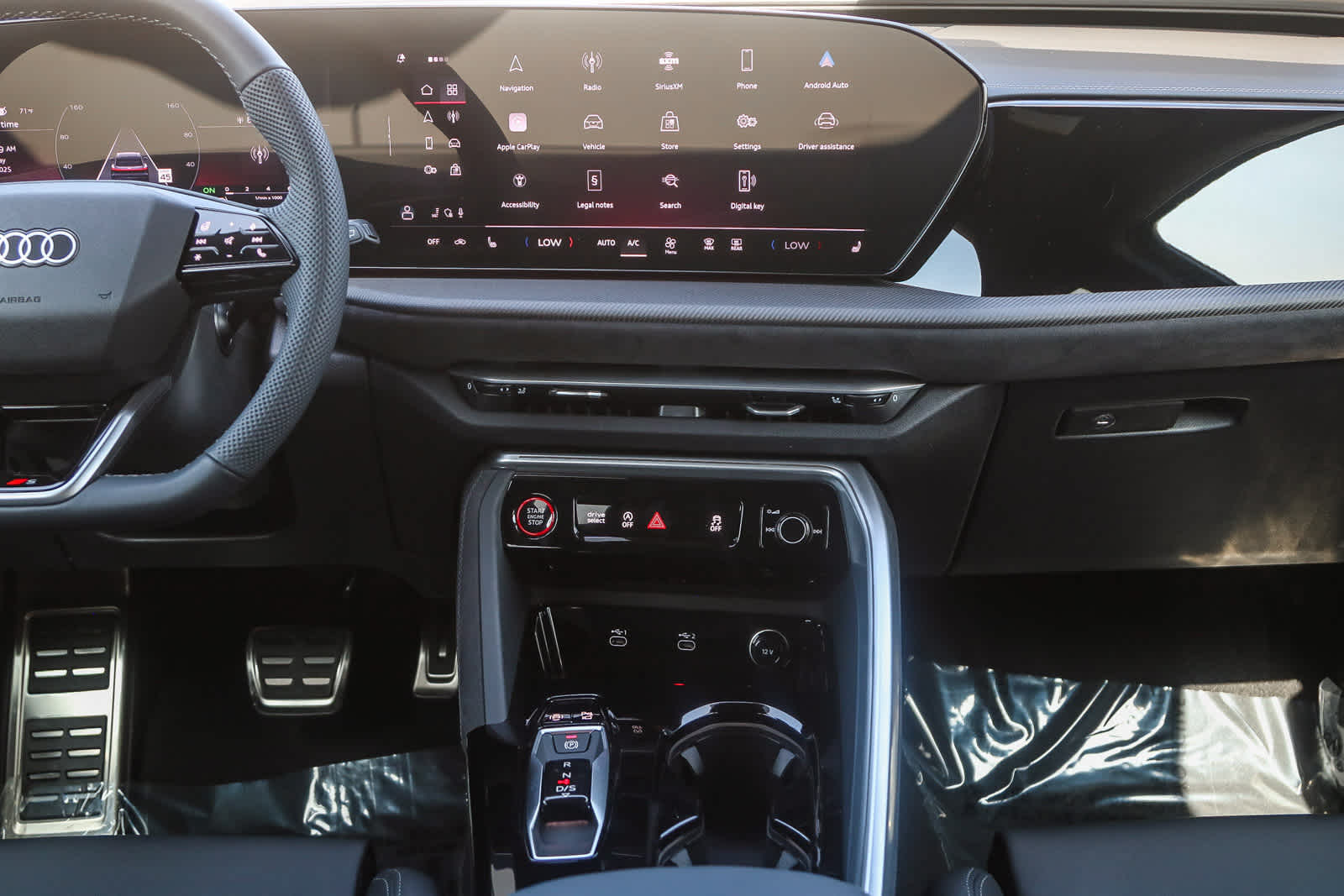 Thumbnail: 2025 Audi SQ5 - 17