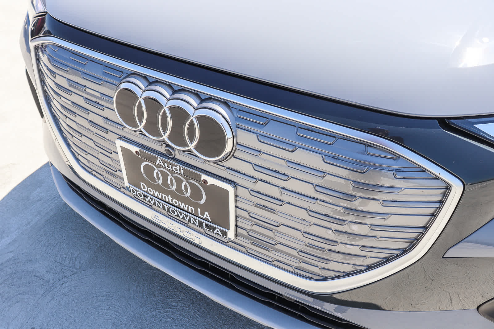 Thumbnail: 2023 Audi Q4 e-tron - 10