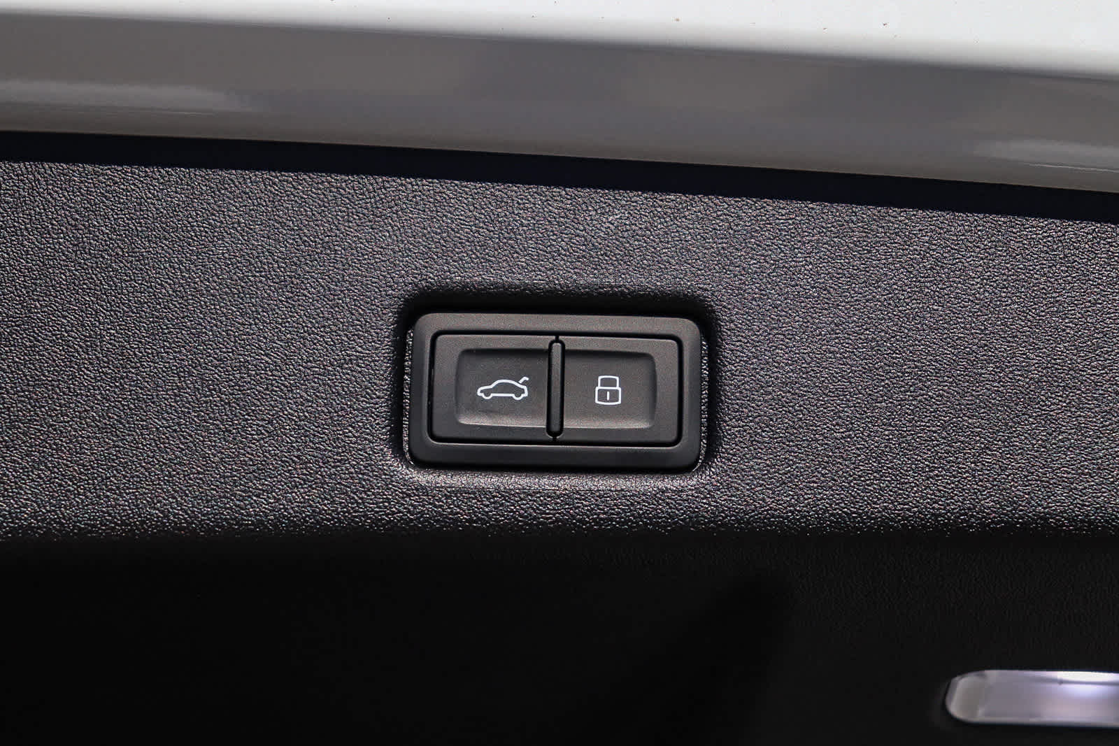 Thumbnail: 2025 Audi Q5 - 37