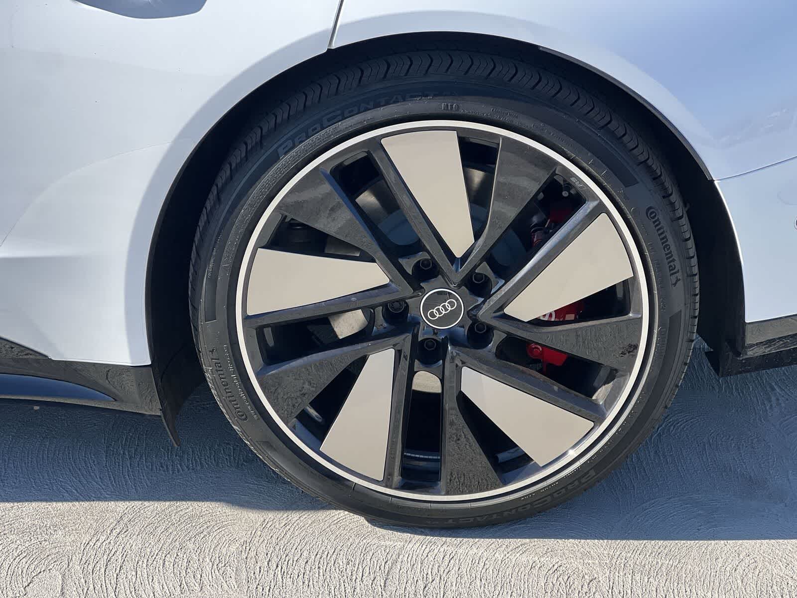 Thumbnail: 2025 Audi e-tron GT - 8