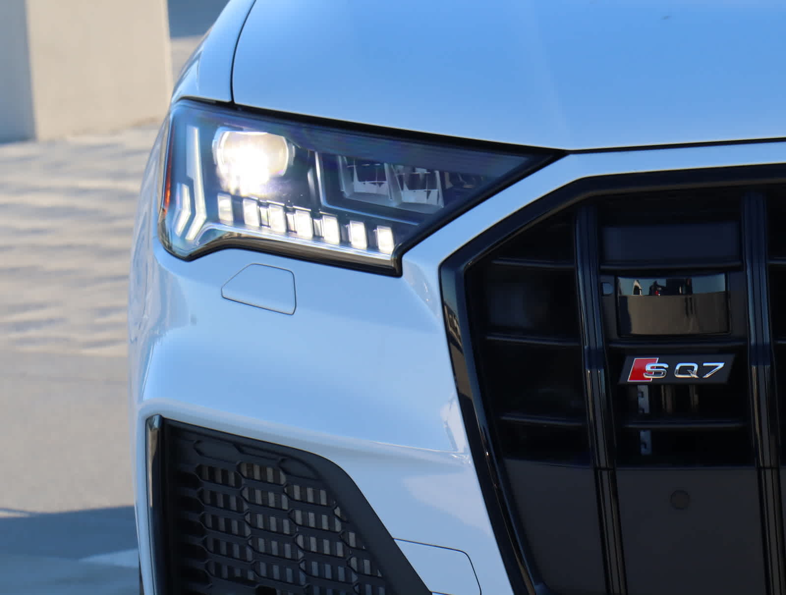 2024 Audi SQ7 Prestige photo 3