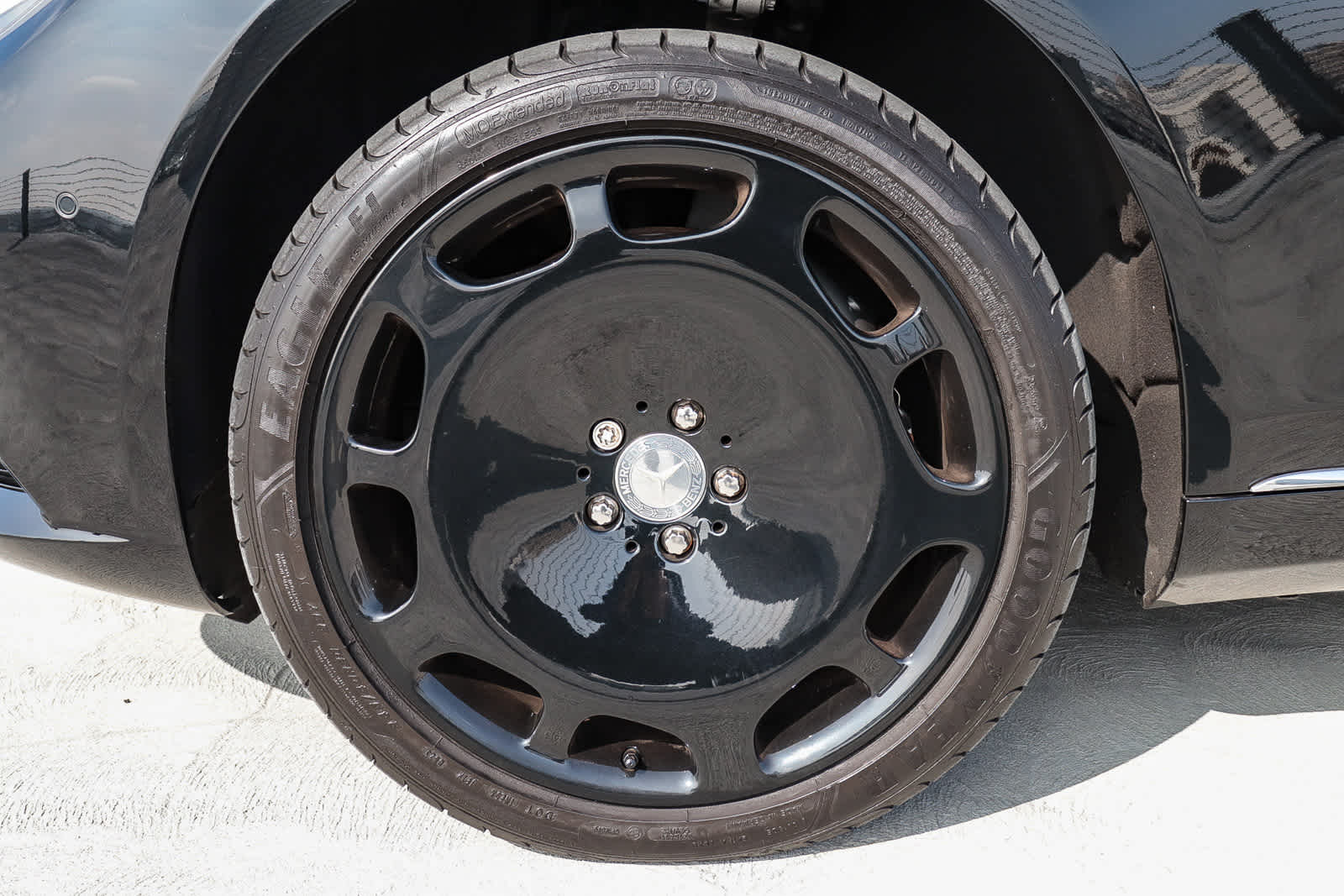 Thumbnail: 2016 Mercedes-Benz S-Class - 16