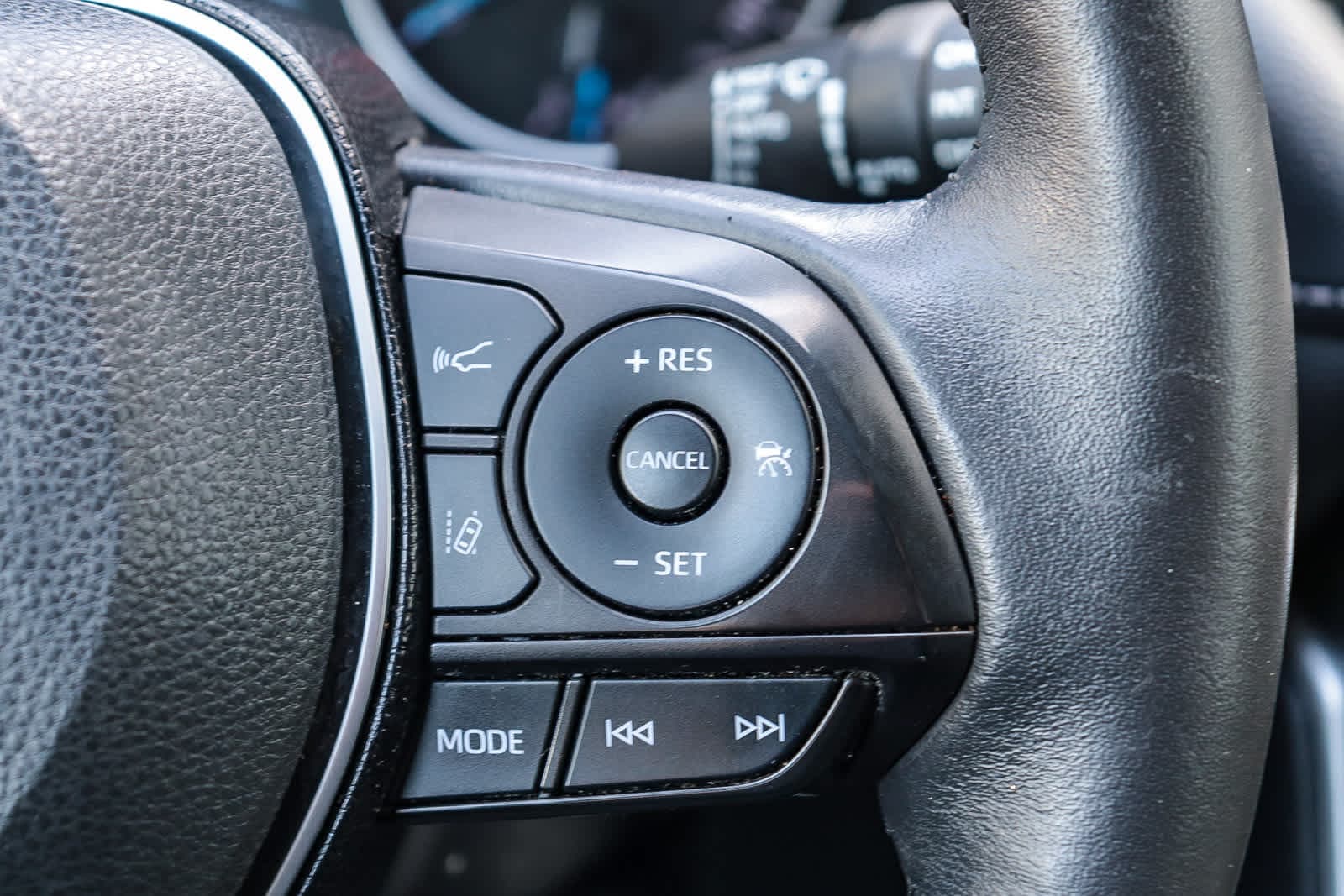 Thumbnail: 2021 Toyota RAV4 - 20