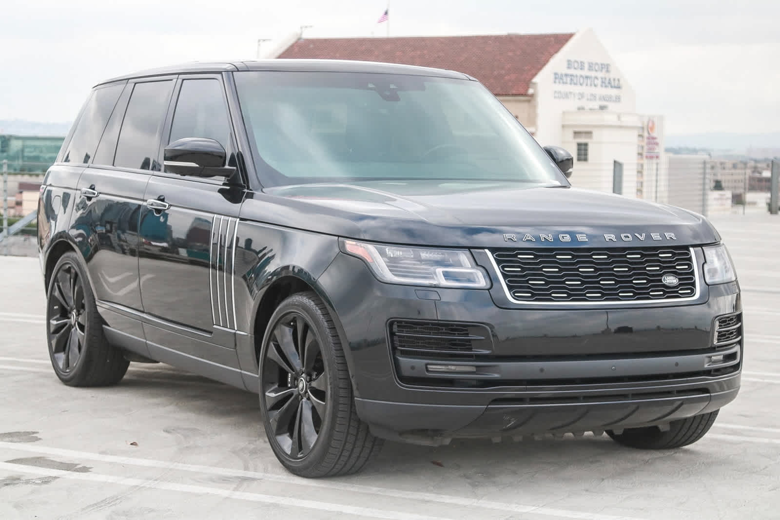 Thumbnail: 2021 Land Rover Range Rover - 3