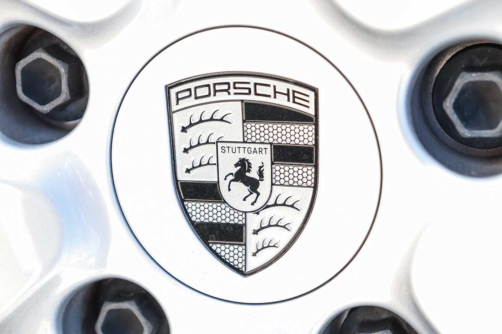 Thumbnail: 2025 Porsche Panamera - 13