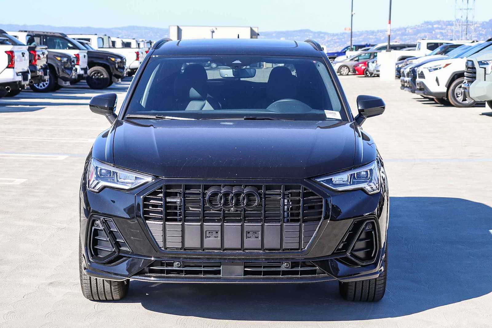 Thumbnail: 2025 Audi Q3 - 2