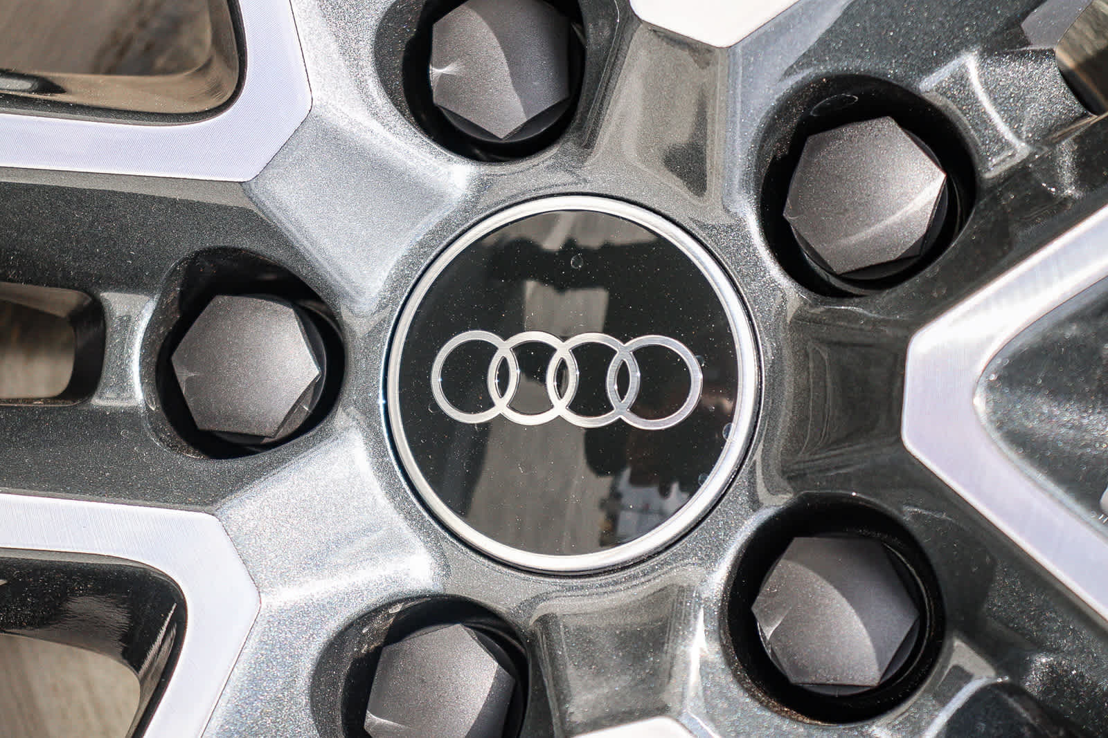 Thumbnail: 2025 Audi Q5 - 15