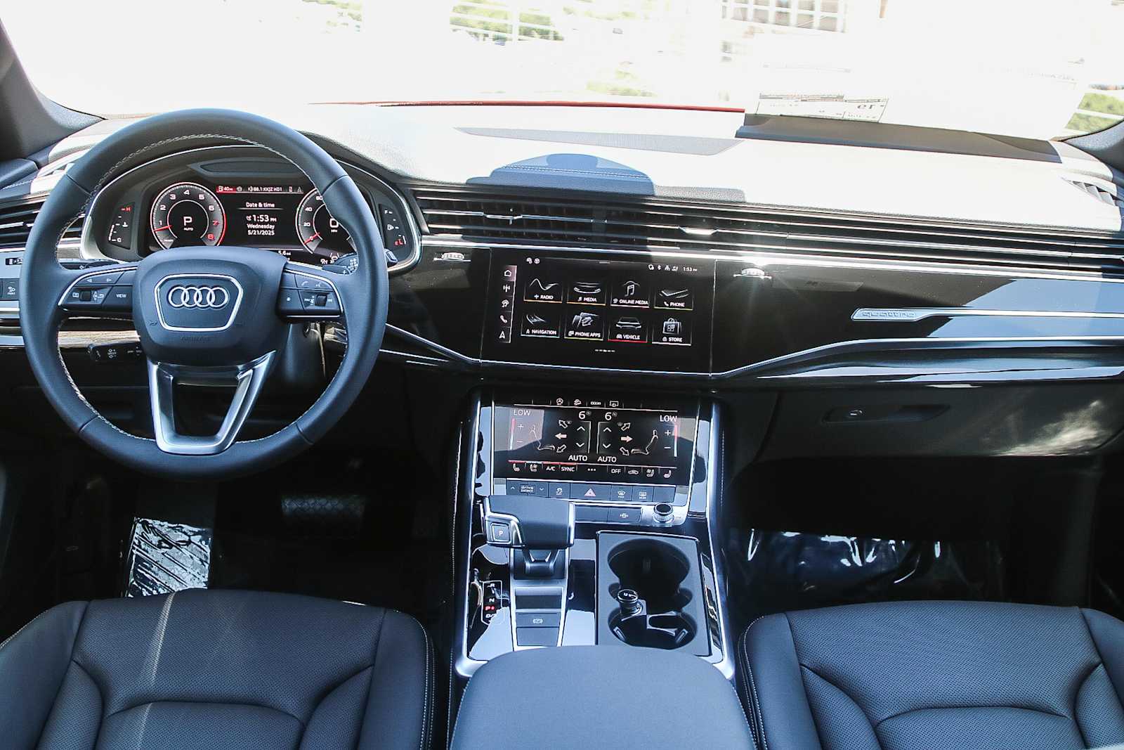 Thumbnail: 2025 Audi Q8 - 12