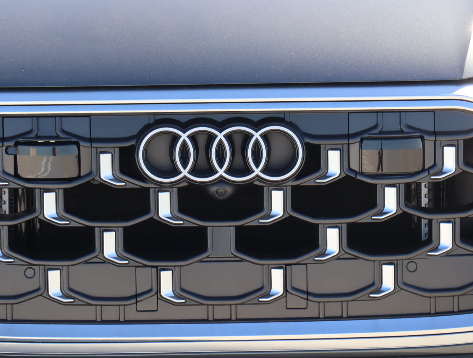 Thumbnail: 2024 Audi SQ8 - 3