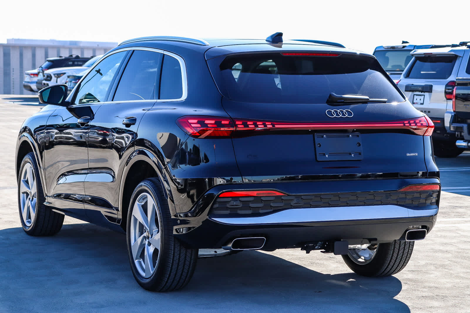 Thumbnail: 2025 Audi Q5 - 6