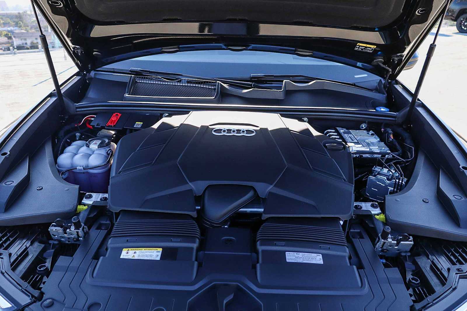 Thumbnail: 2026 Audi Q8 - 39