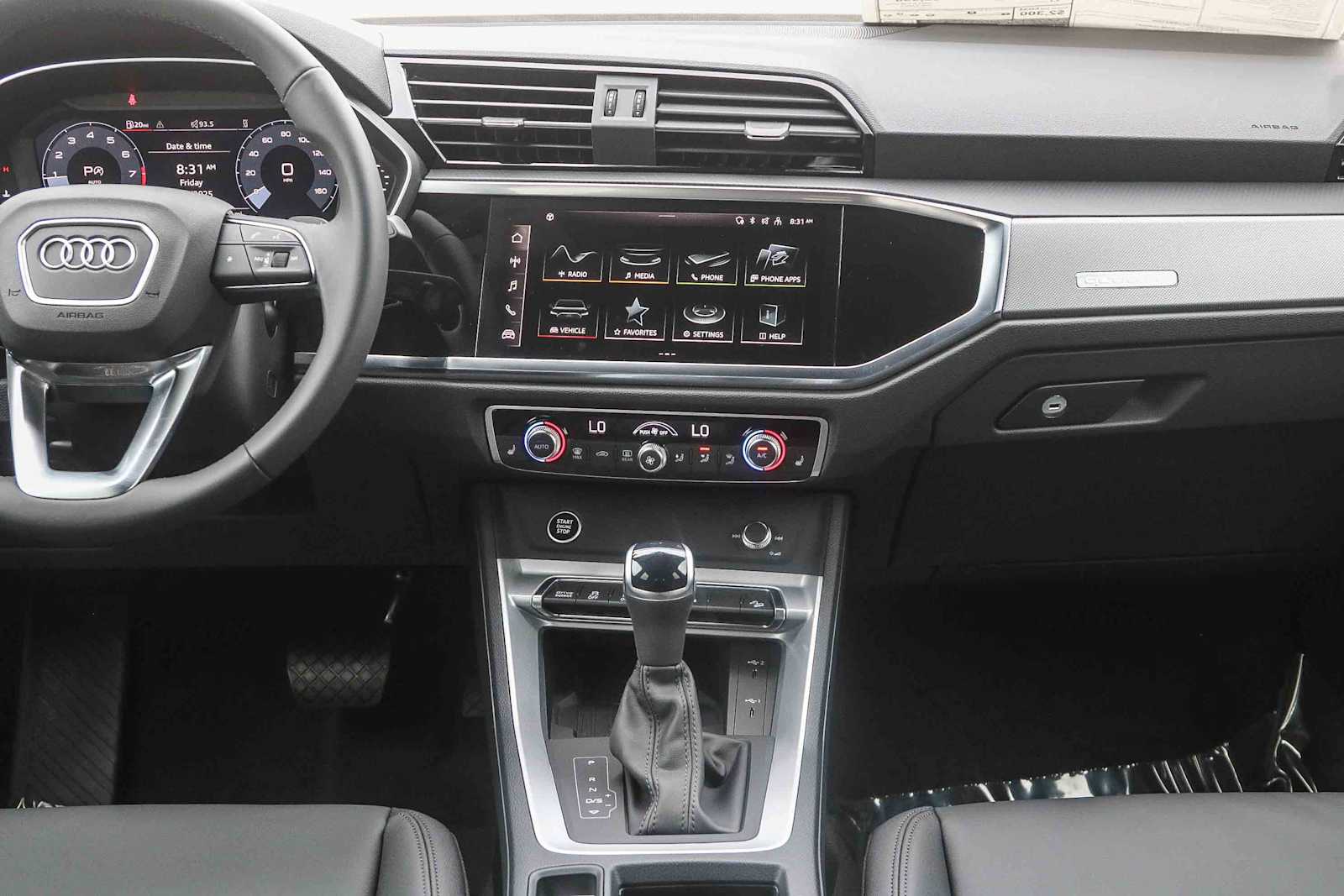 Thumbnail: 2025 Audi Q3 - 18