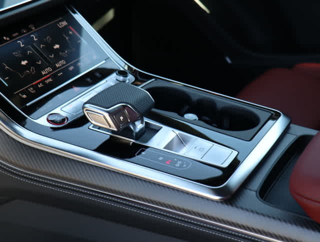 2024 Audi SQ8 Prestige 18