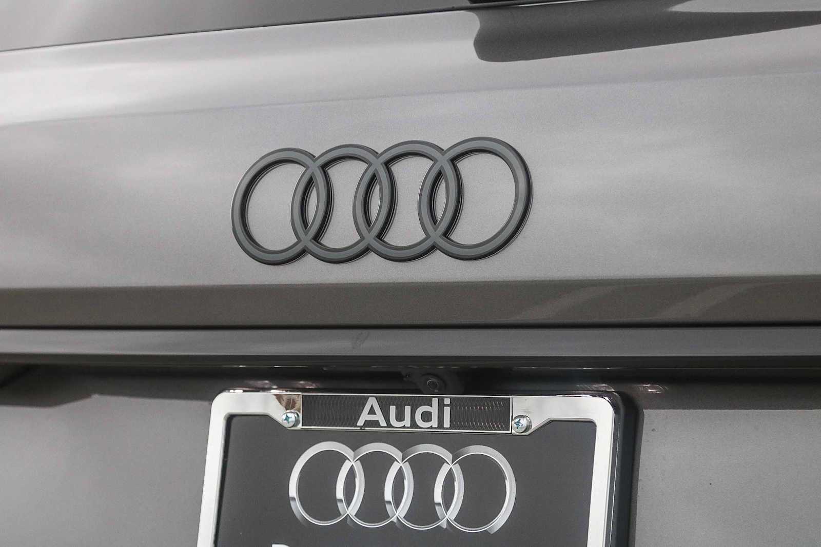 Thumbnail: 2026 Audi Q7 - 12