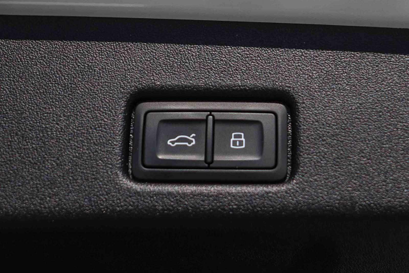 Thumbnail: 2025 Audi Q5 - 37