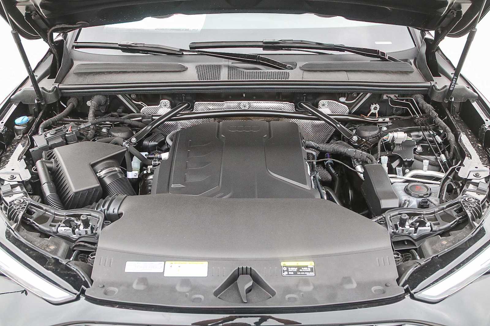 Thumbnail: 2025 Audi Q5 - 28