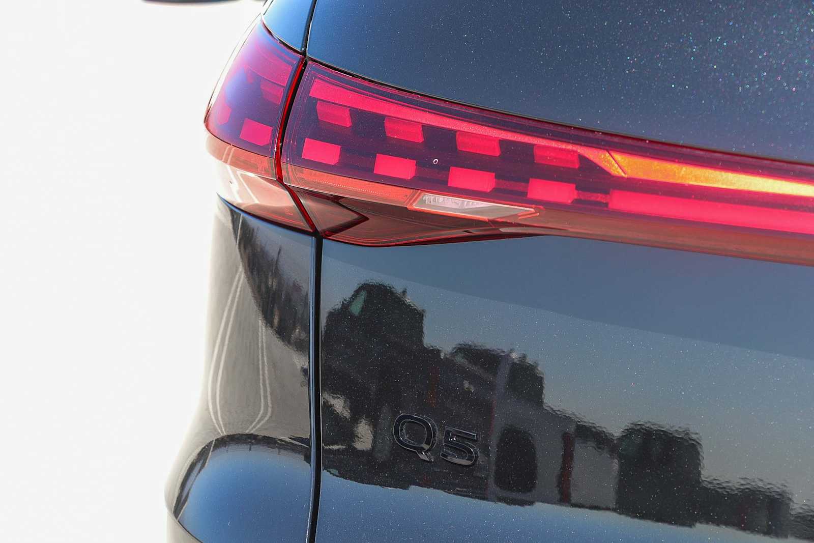 Thumbnail: 2025 Audi Q5 - 7