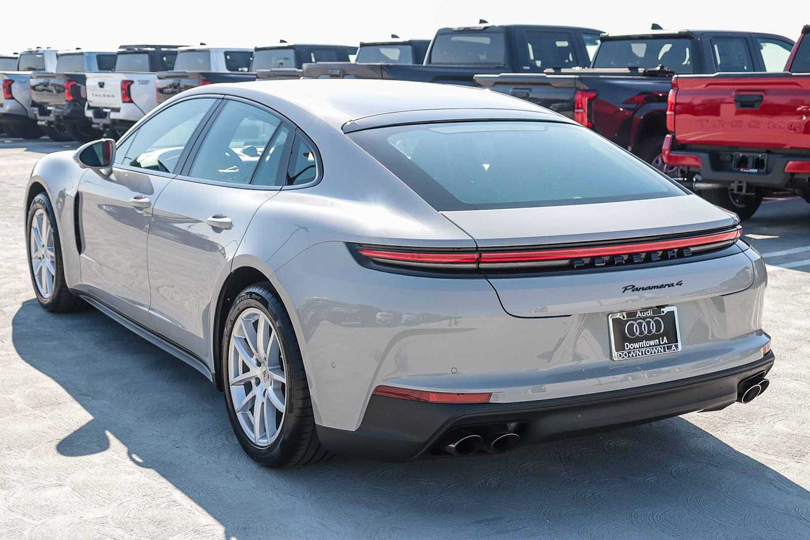 Thumbnail: 2025 Porsche Panamera - 9