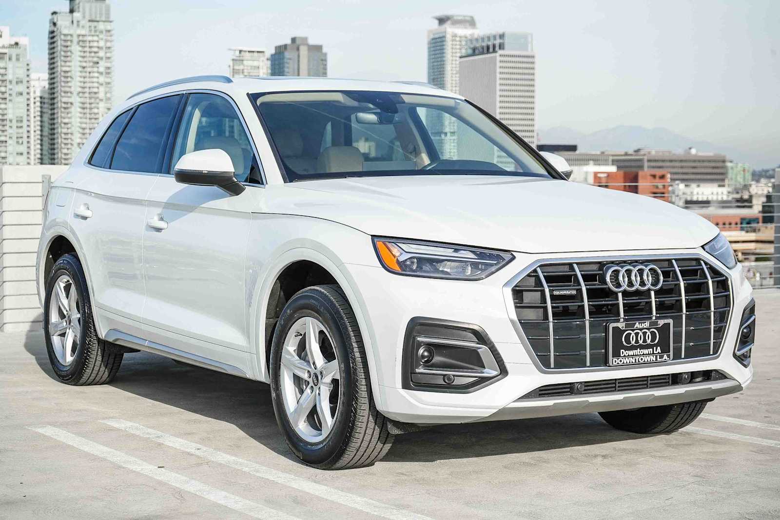 Thumbnail: 2023 Audi Q5 - 3