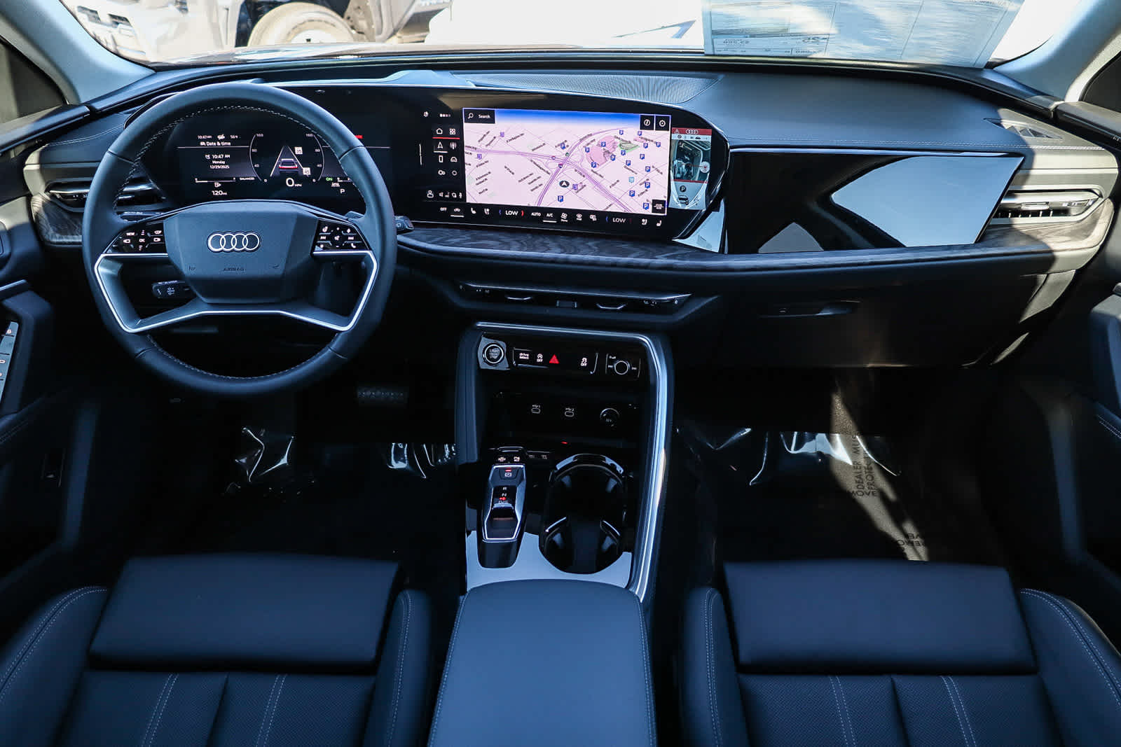 Thumbnail: 2025 Audi Q5 - 15