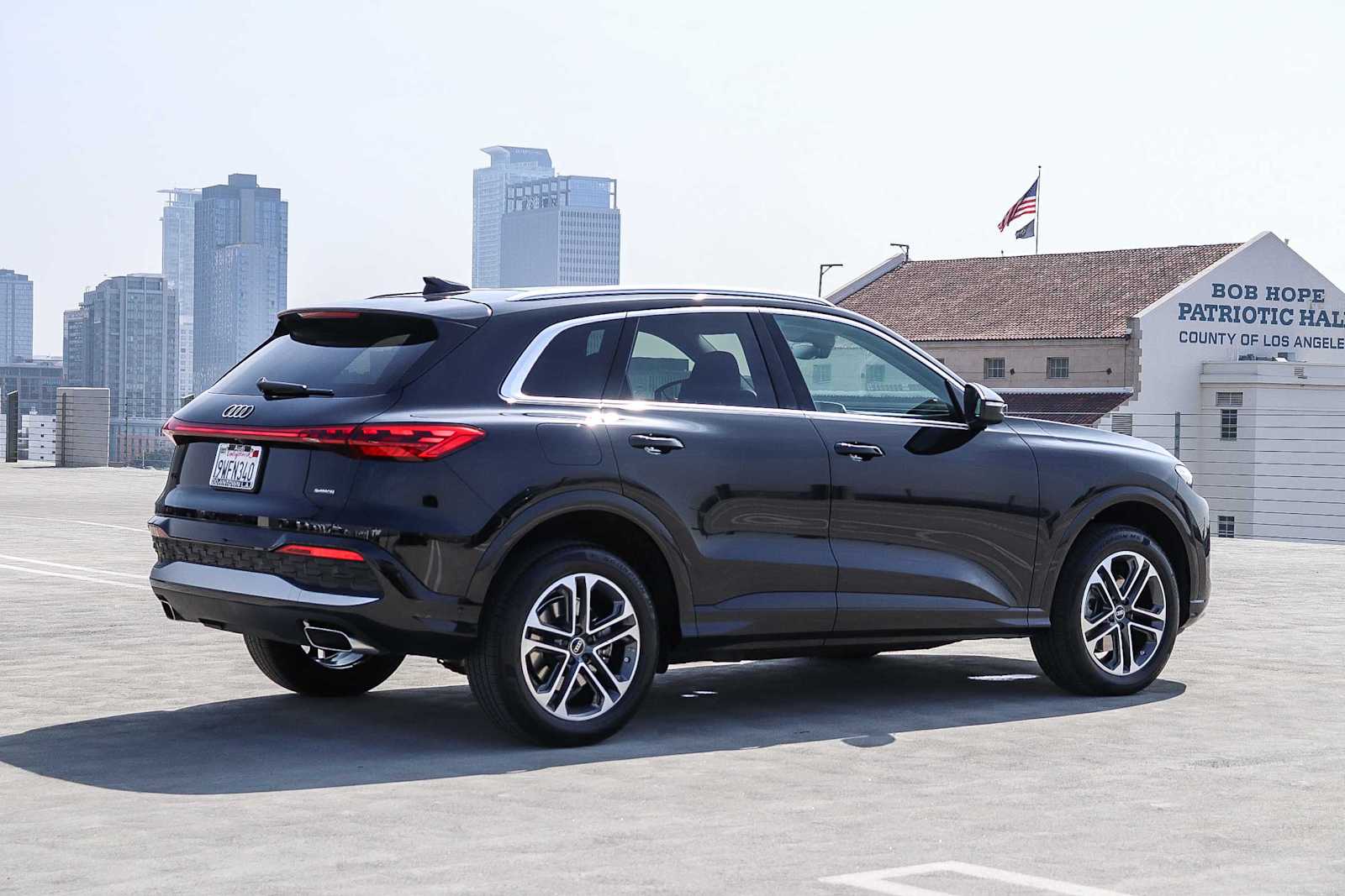 Thumbnail: 2025 Audi Q5 - 4