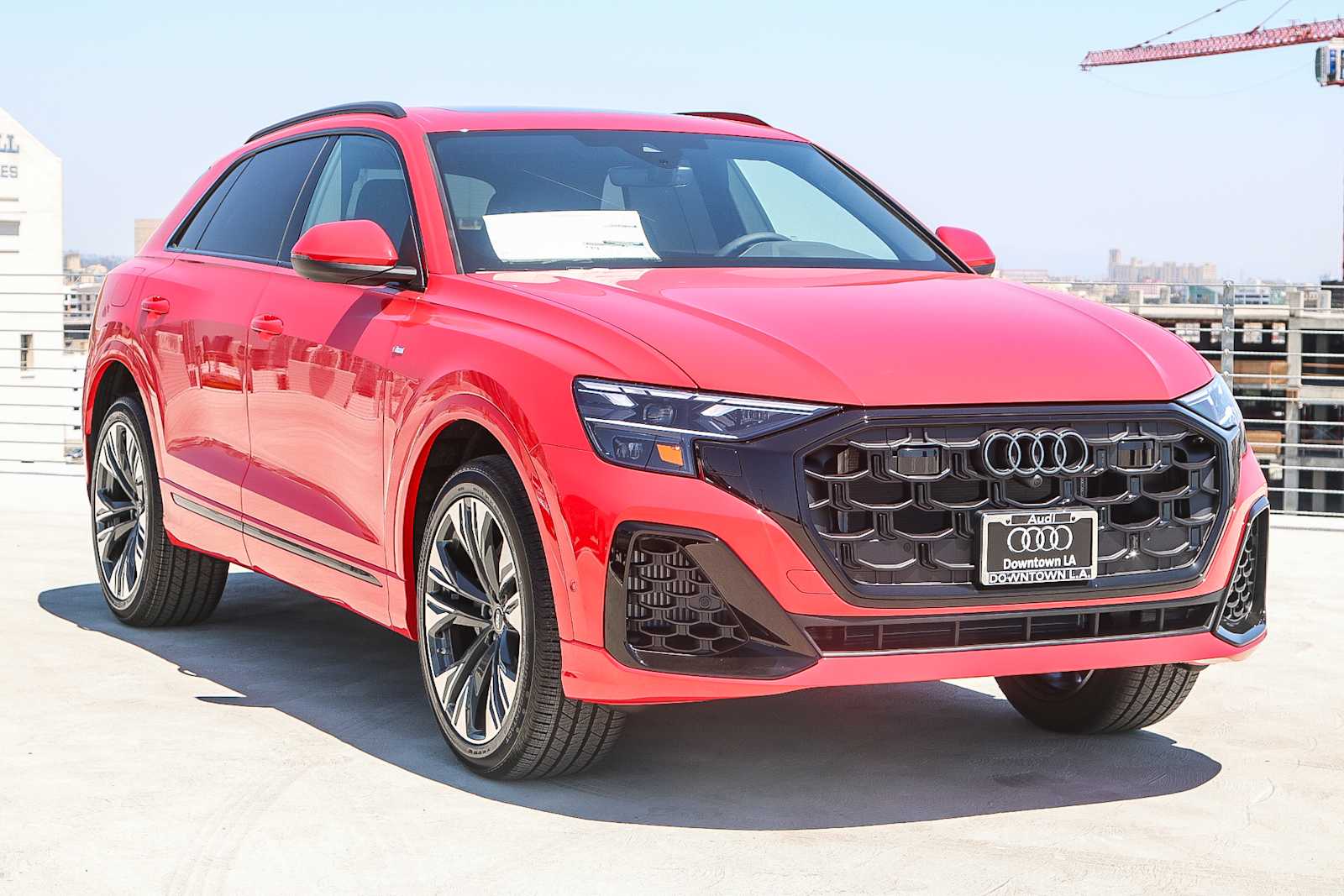 Thumbnail: 2025 Audi Q8 - 2
