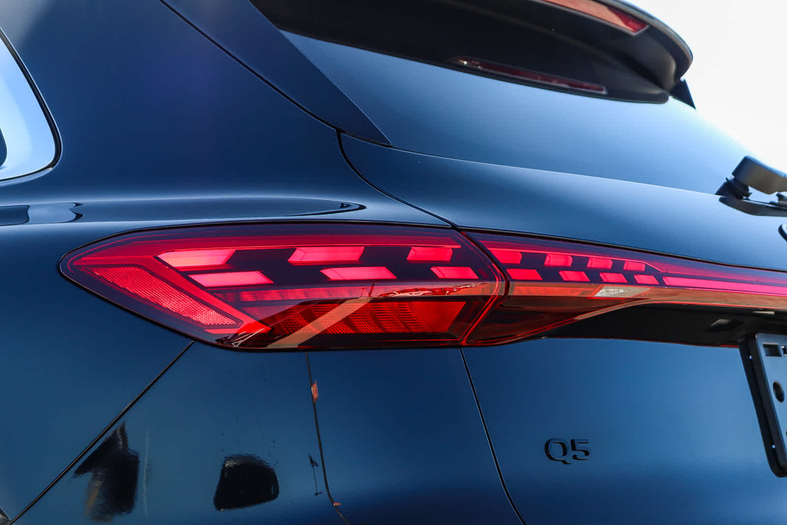 Thumbnail: 2025 Audi Q5 - 11