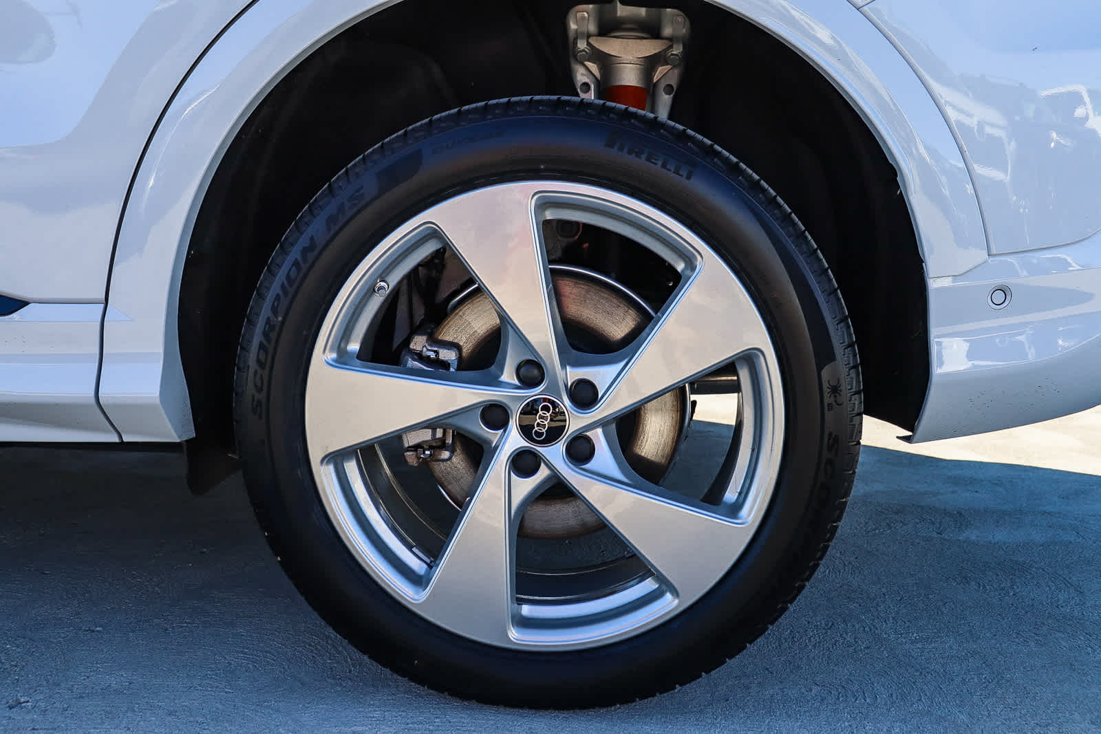 Thumbnail: 2025 Audi Q5 - 13