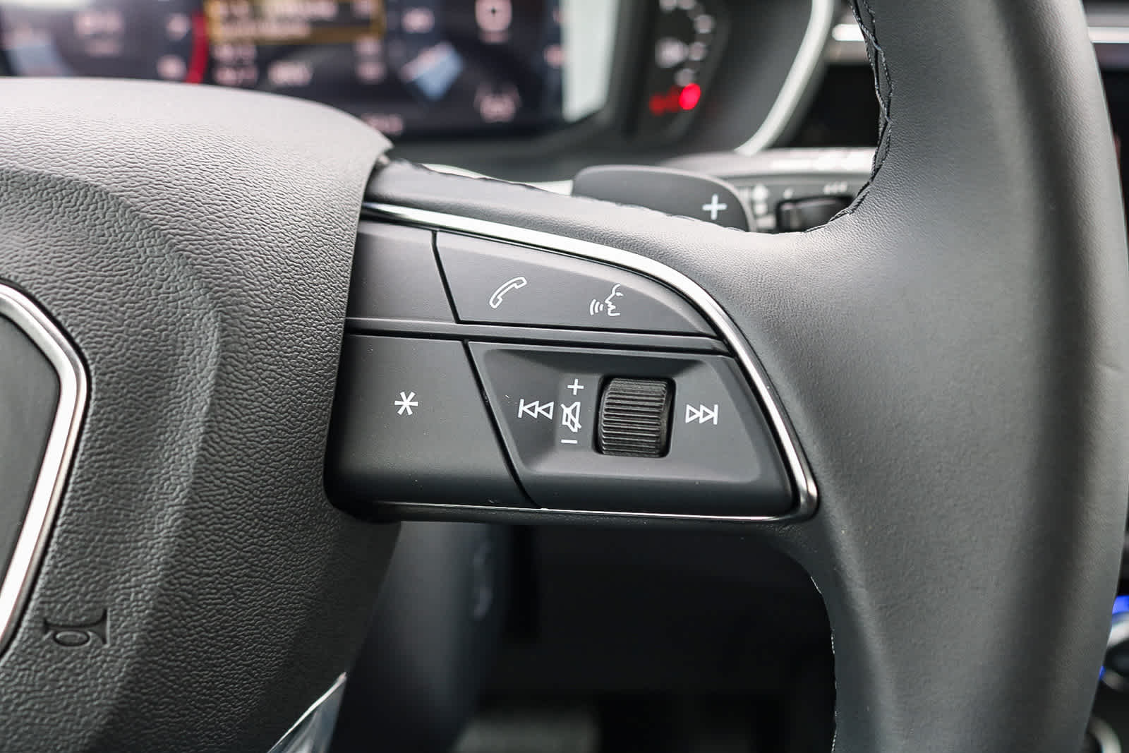 Thumbnail: 2025 Audi Q3 - 21