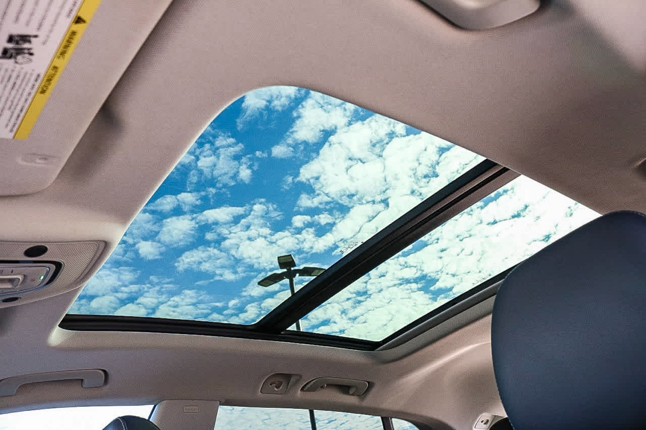 Thumbnail: 2022 Audi Q8 - 39