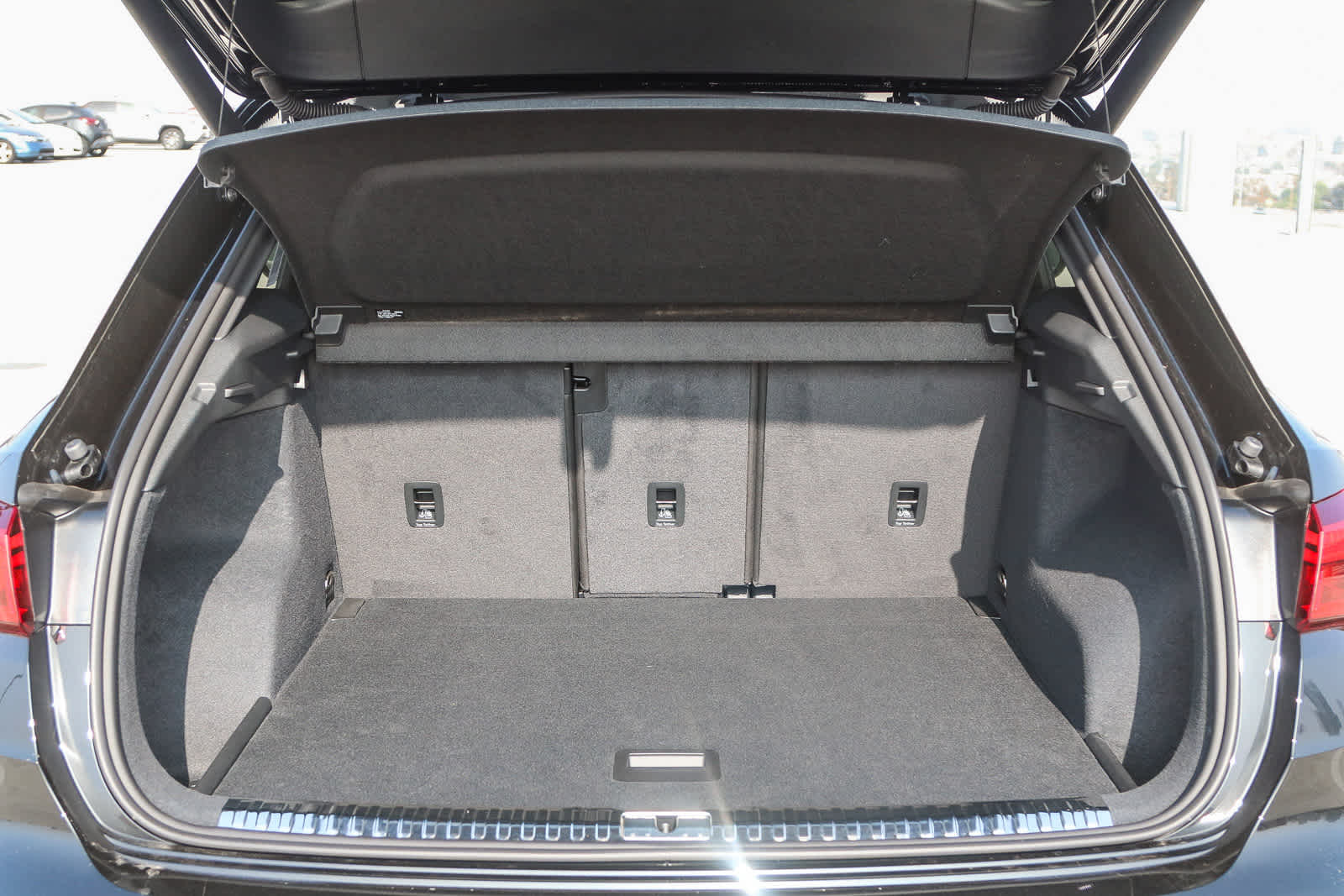 Thumbnail: 2025 Audi Q3 - 43