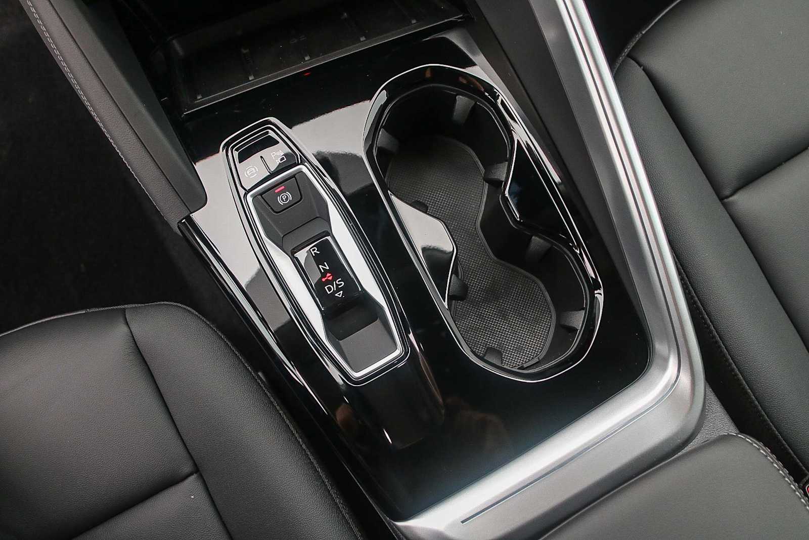 Thumbnail: 2025 Audi Q5 - 19