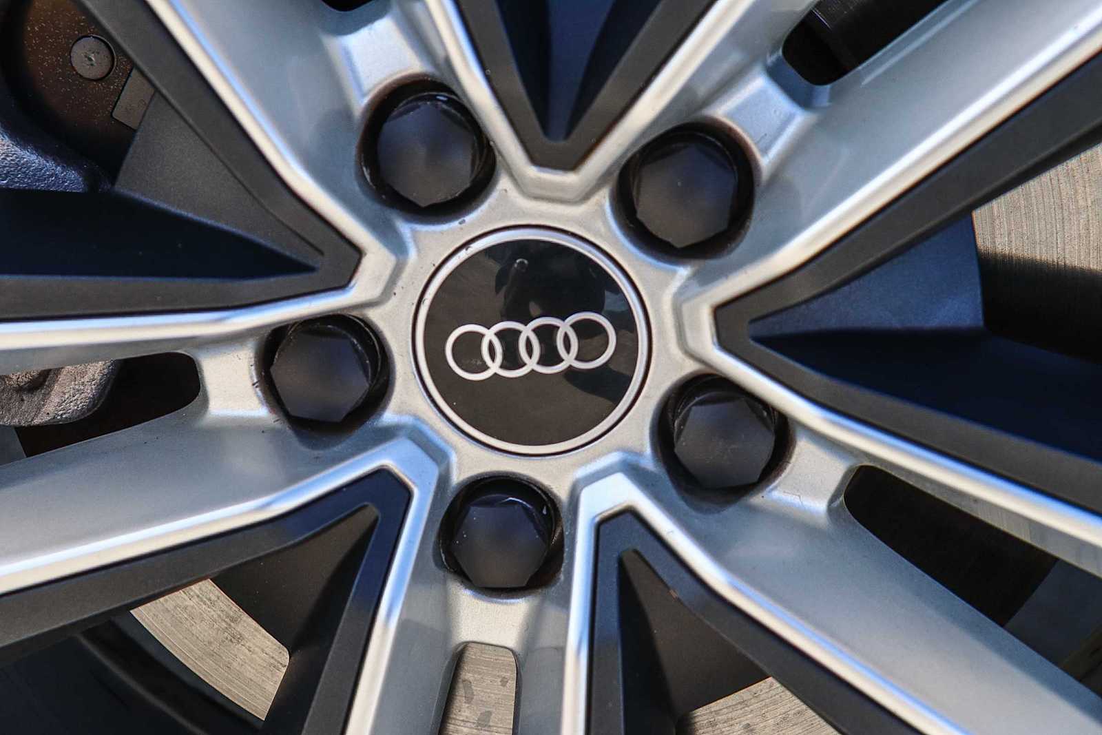 Thumbnail: 2021 Audi Q3 - 15