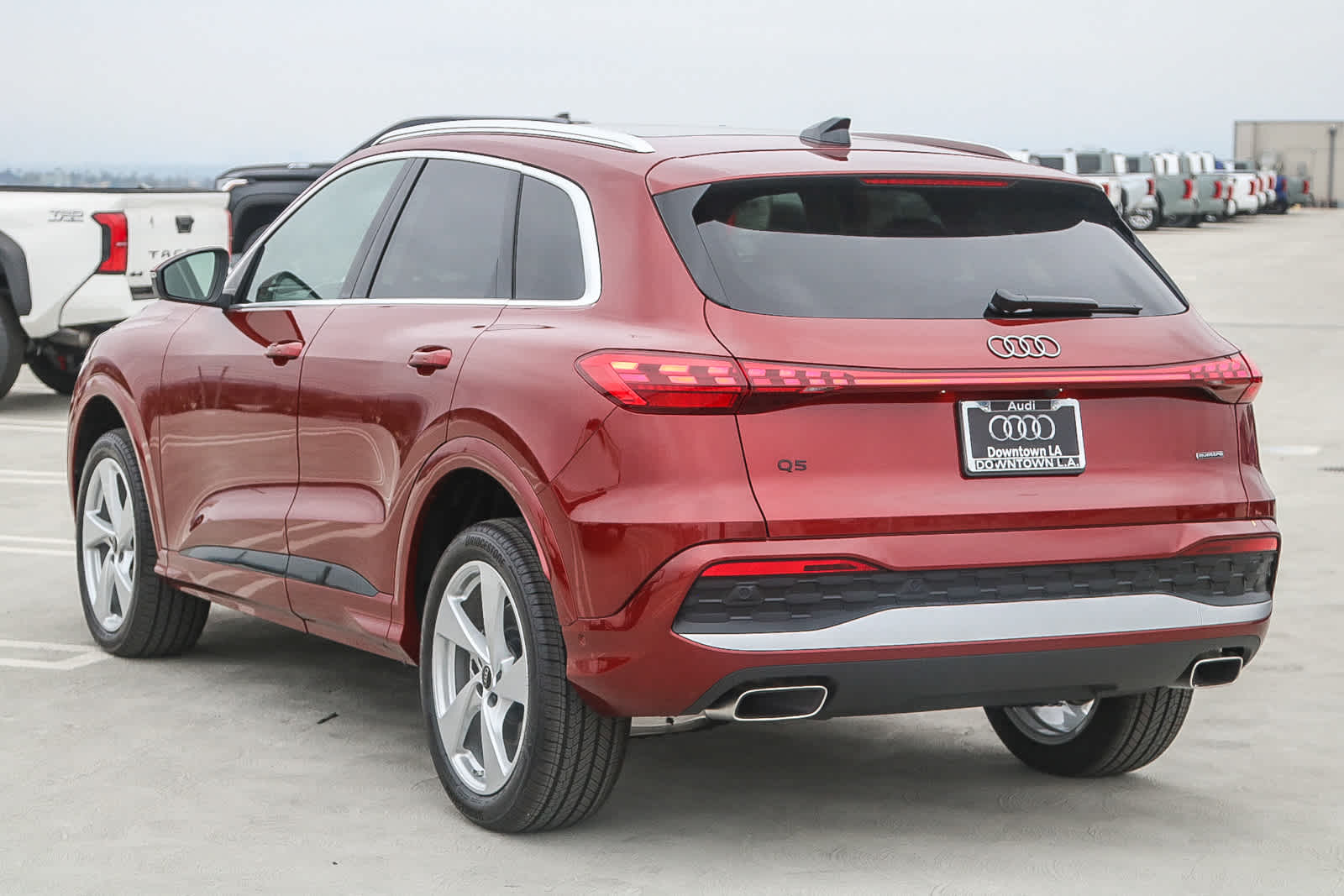 Thumbnail: 2025 Audi Q5 - 8