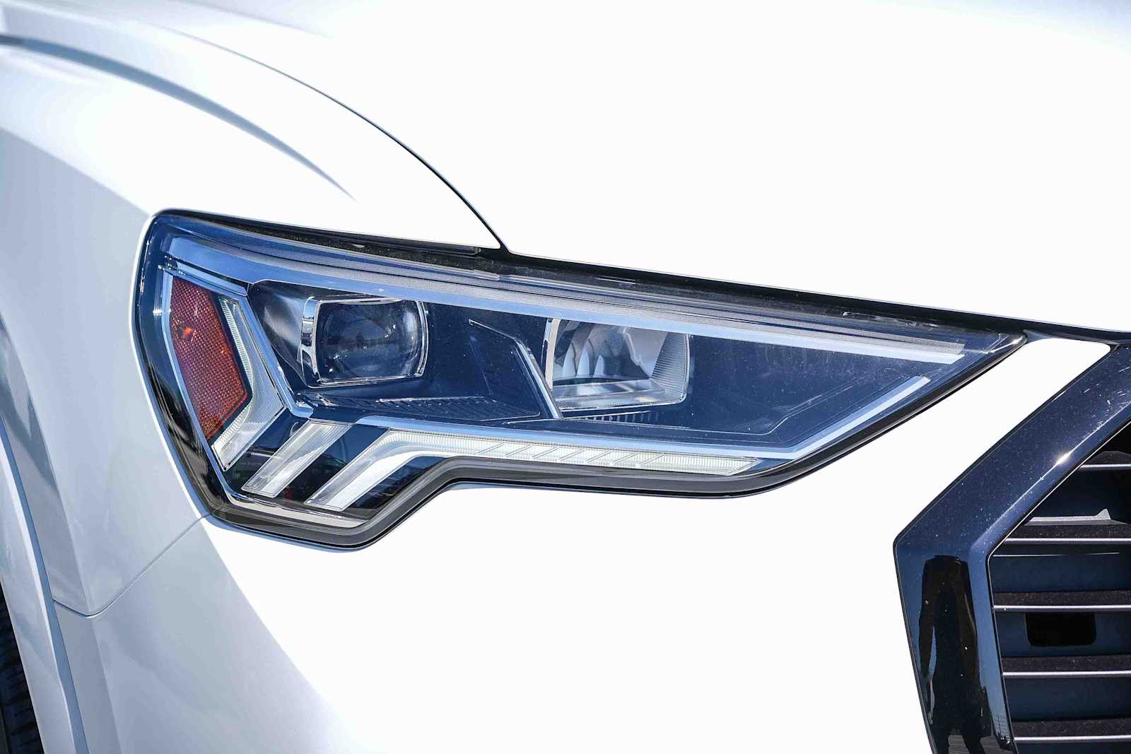 Thumbnail: 2025 Audi Q3 - 3